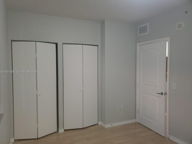 Building Photo - 36 NW 6th Ave