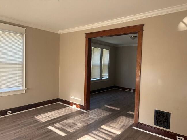 Foto del edificio - 823 Pine St