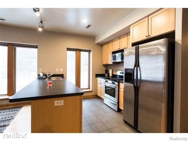 Building Photo - 434 W Alexandrine St