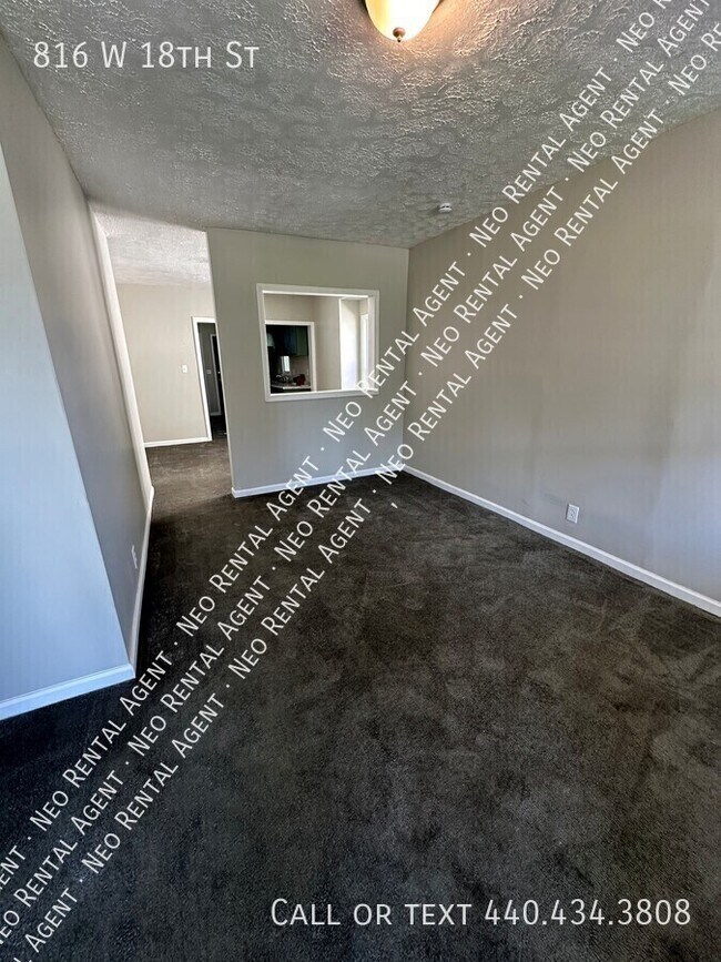 Foto del edificio - 816 W 18th St