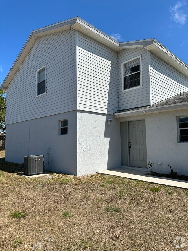 Building Photo - 1365 Croftwood Dr