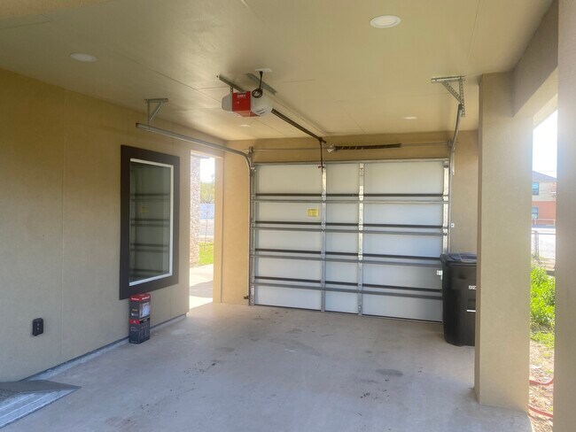 Building Photo - 1443 El Indio Hwy