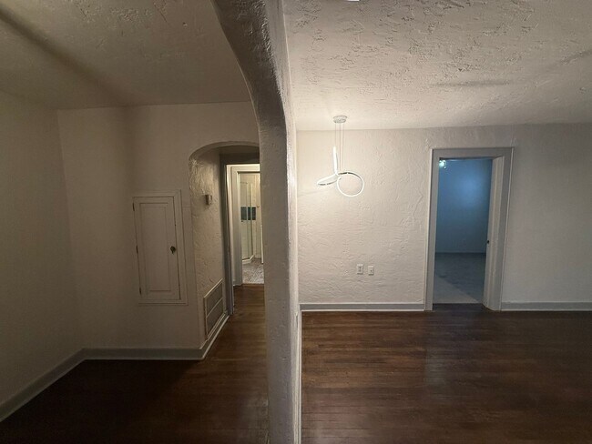 Foto del edificio - 1235 Virginia Dr