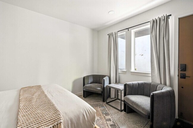 Foto del edificio - 925 NE 23rd Ave