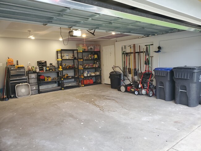 Building Photo - 2773 Pine Ridge Dr