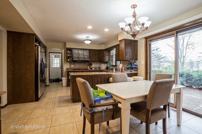 Building Photo - 44 Kingston Dr