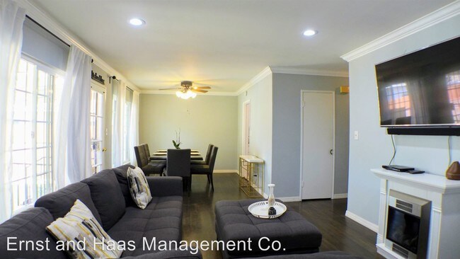 Foto del edificio - 3 br, 2 bath House - 15307 Studebaker Rd.
