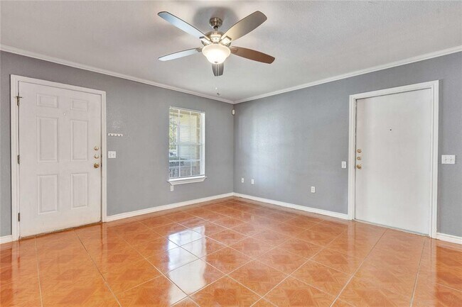 Foto del edificio - 1708 Lovingood Dr