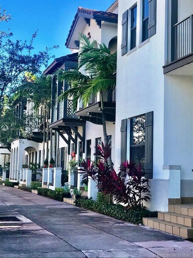 Foto principal - 8458 NW 52nd St 8458 Doral Fl 33166