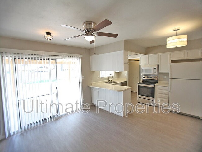 Building Photo - 313 W Wahalla Ln