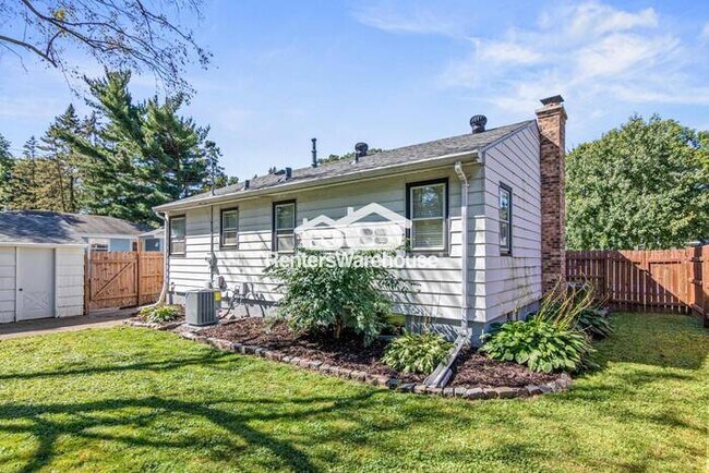 Foto del edificio - Bright, Updated, and Steps From the Park — Your Perfect Richfield Retreat