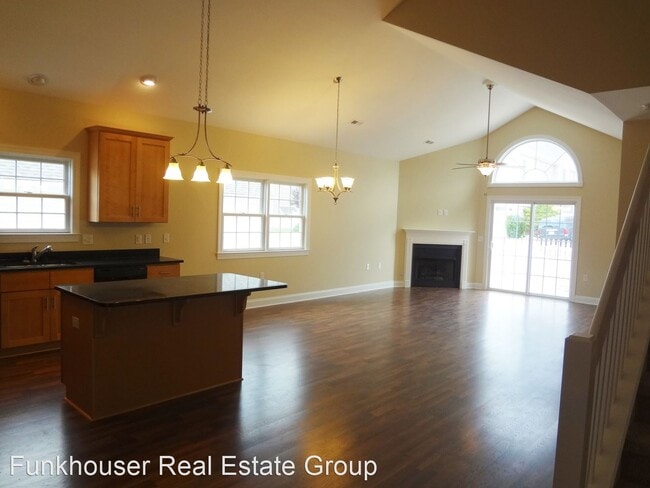 Building Photo - 4 br, 2.5 bath House - 221 Craigmore Drive