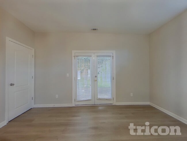 Foto del edificio - 4758 Arden Dr