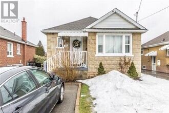 Building Photo - 146 Glencarry Ave