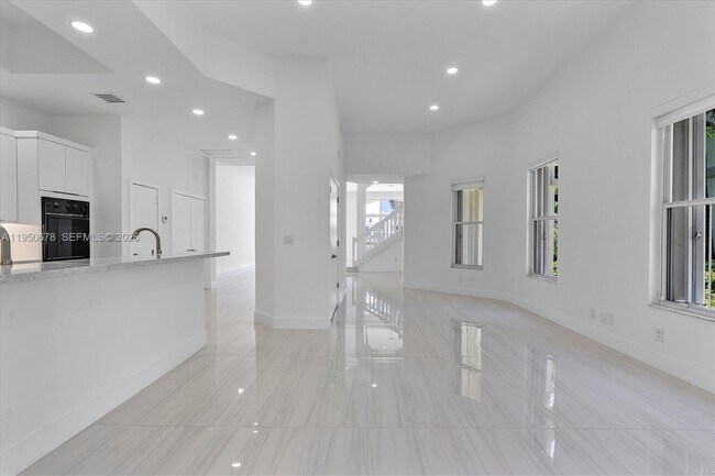 Foto del edificio - 21301 NE 38th Ave