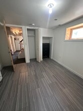 Building Photo - 830 Dudley Av