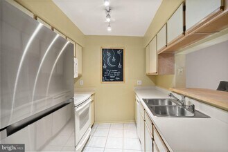 Building Photo - 3313 Wyndham Cir