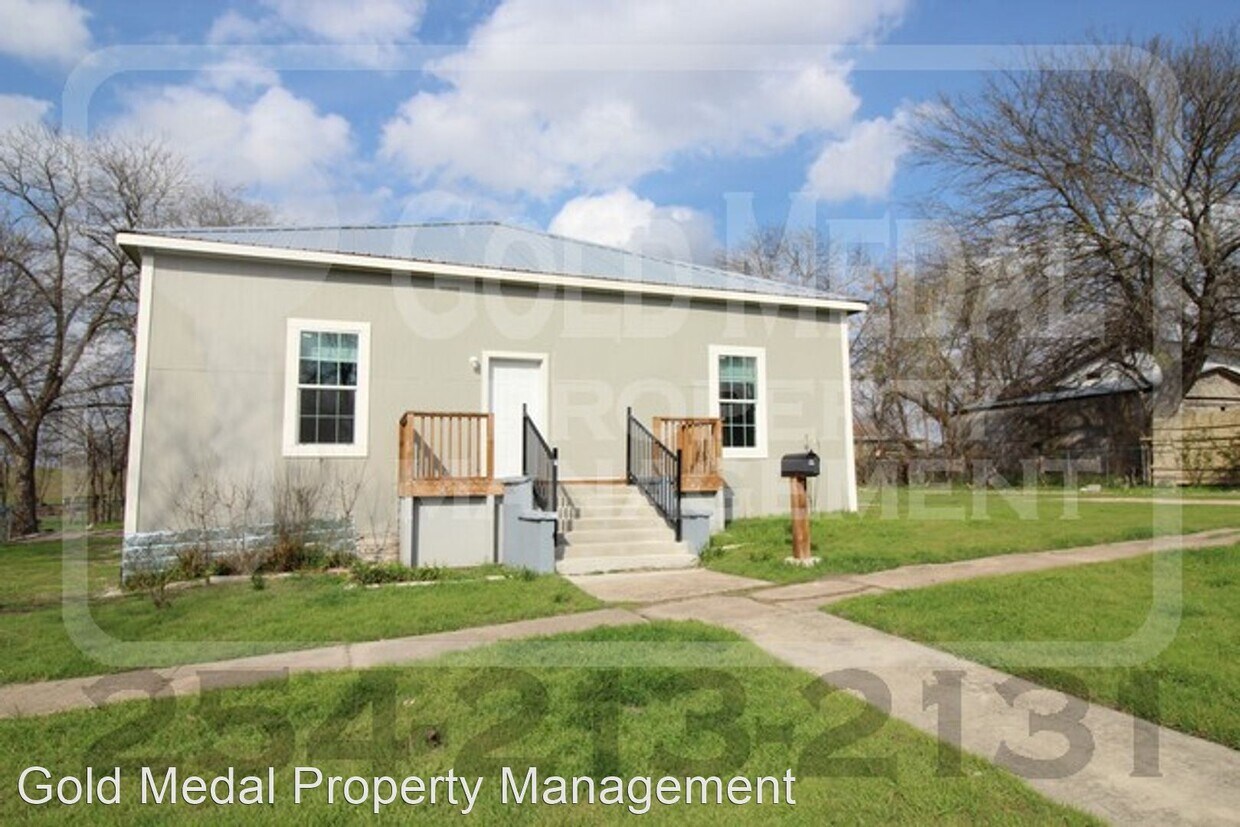 3 br, 2 bath House 716 E Central Ave House Rental in Temple, TX