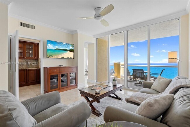 Foto del edificio - 17875 Collins Ave