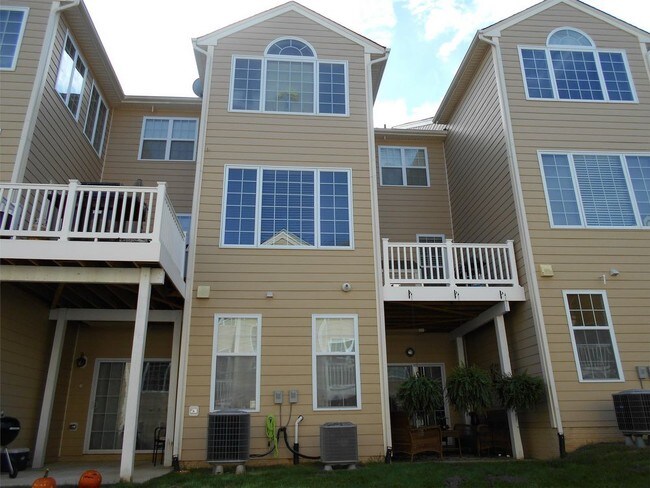 Foto del edificio - 2270 Brimstone Court