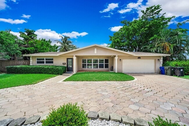 Photo - 4021 Bayview Dr House