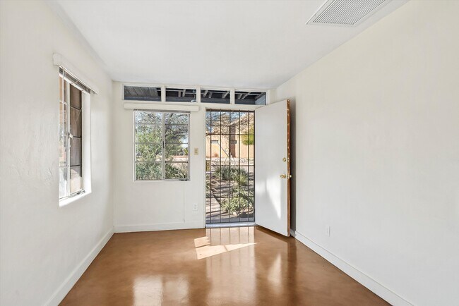 Foto del edificio - 2606 N Martin Ave