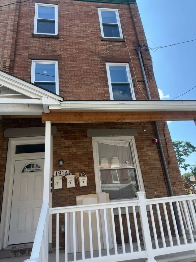 Photo - 1914 ROWAN ST