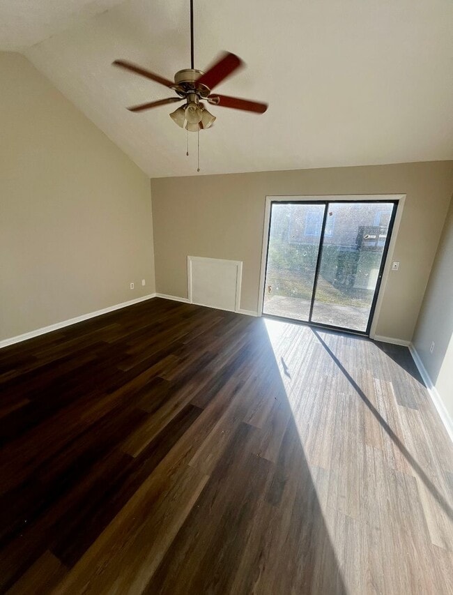 Building Photo - 407 Lugenia Blvd