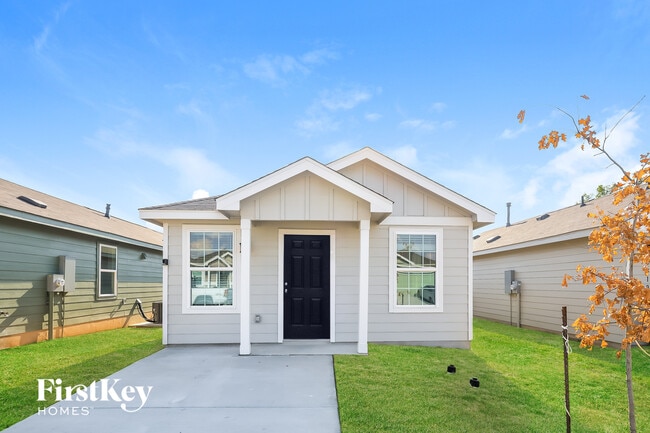 Foto del edificio - 8323 Piedra Medina