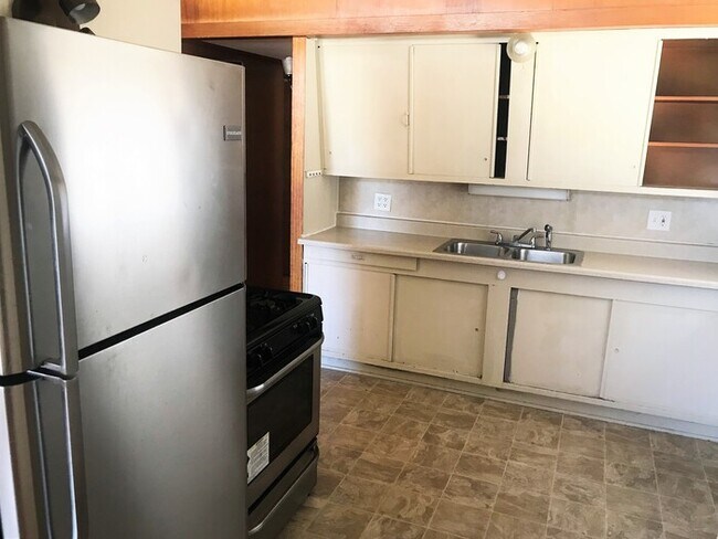 Foto del edificio - 3022 Farley Ave