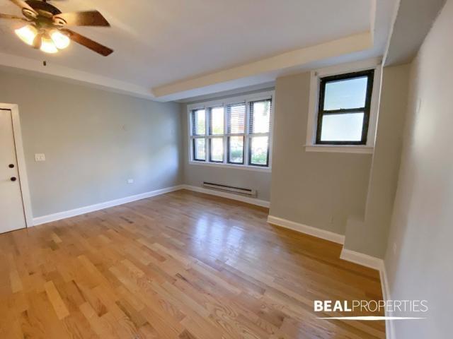 Foto principal - 0 bedroom in CHICAGO IL 60640