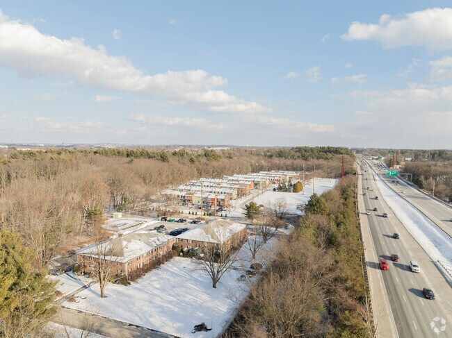 Foto aérea - 96 Richardson Rd