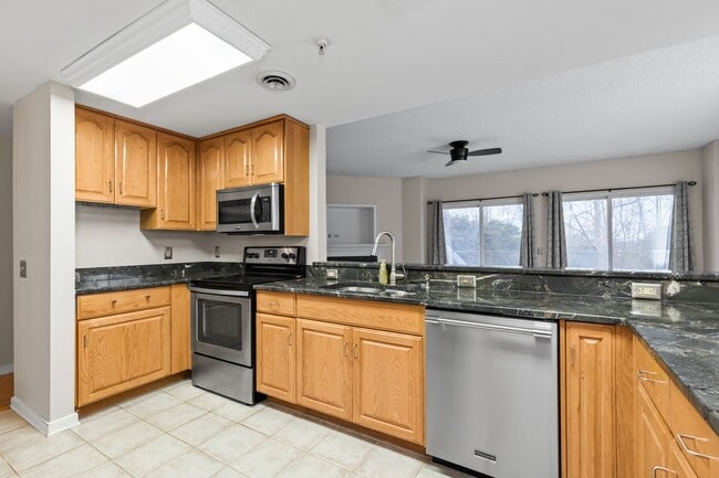 Building Photo - Rare Waterfront Condo in Anchor Point – 3B...