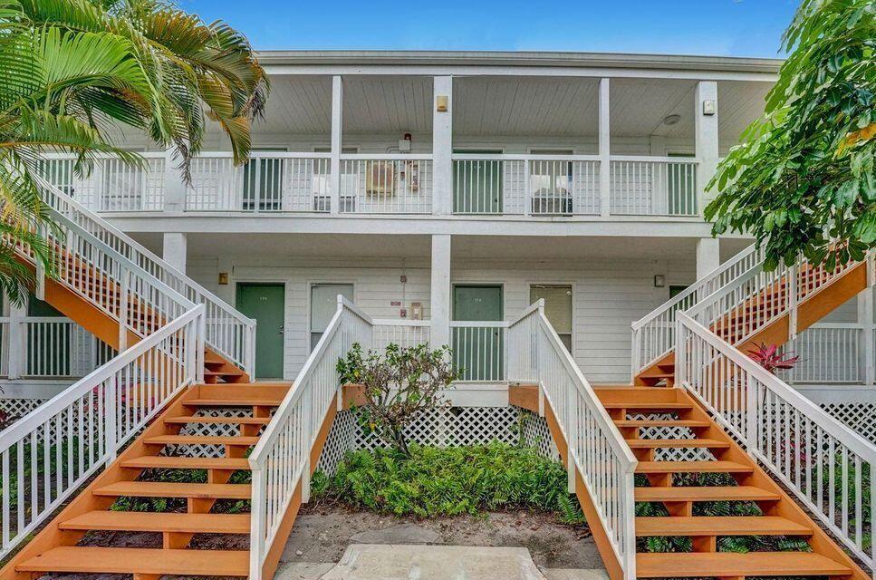 Primary Photo - 290 Cypress Point Dr