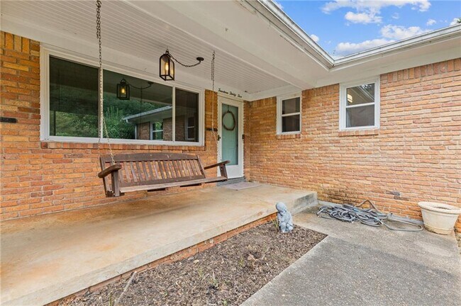 Foto del edificio - 1435 Thomas Rd