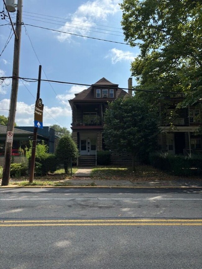 Foto del edificio - 609 S Braddock Ave