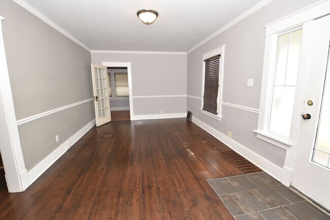 Building Photo - Elkhart 3 bedroom 1 bath home.