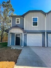 Building Photo - 2622 S Fannin Ave