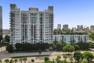 Building Photo - 300 S Australian Ave
