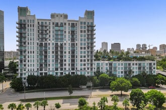Building Photo - 300 S Australian Ave