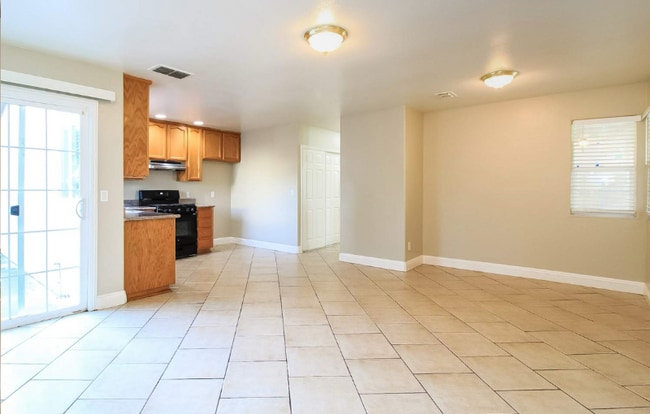 Foto del edificio - 4433 Bollenbacher Ave