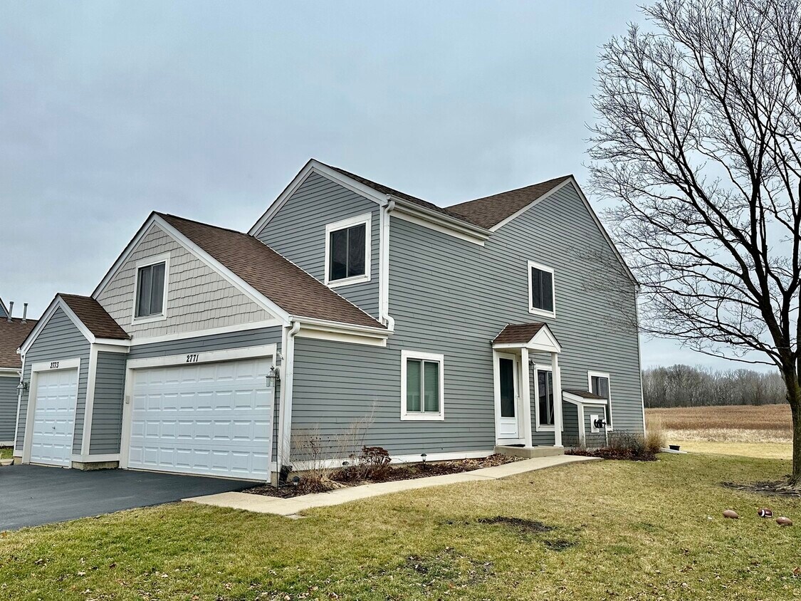2771 Prairieview Ln S, Aurora, IL 60502 Townhome Rentals in Aurora IL