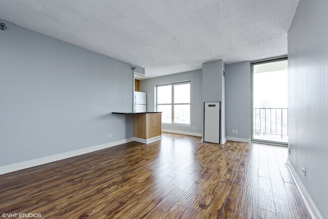 Foto del edificio - 1212 N La Salle Dr