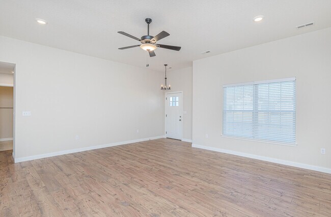 Foto del edificio - 720 Promenade Dr