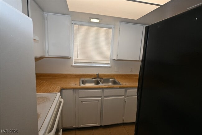 Foto del edificio - 2301 Stewart Ave