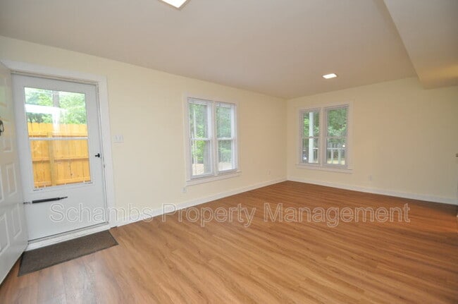 Building Photo - 100 Carmichael Ct