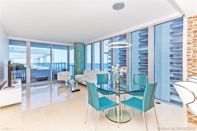Foto del edificio - 2 br, 2 bath  - 6799 Collins Ave # 60