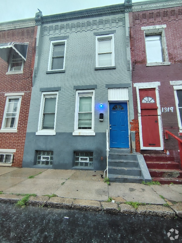 Building Photo - 1321 W Auburn St