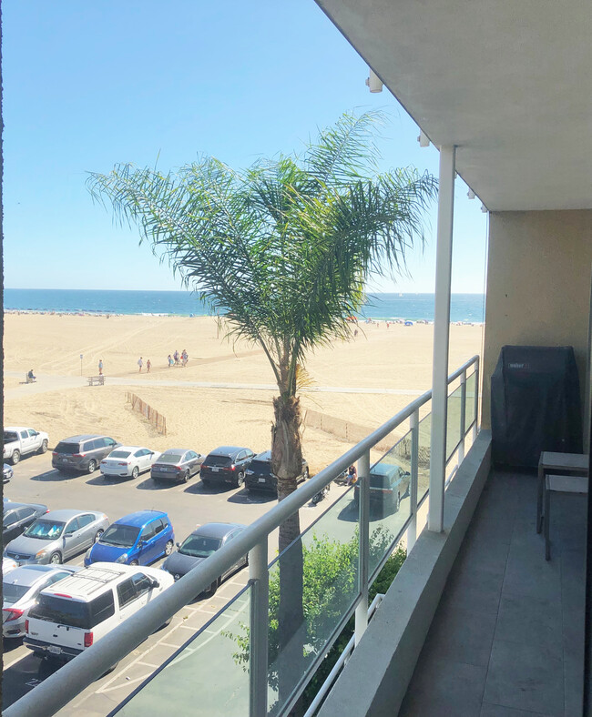 Balcony View - 723 Palisades Beach Rd