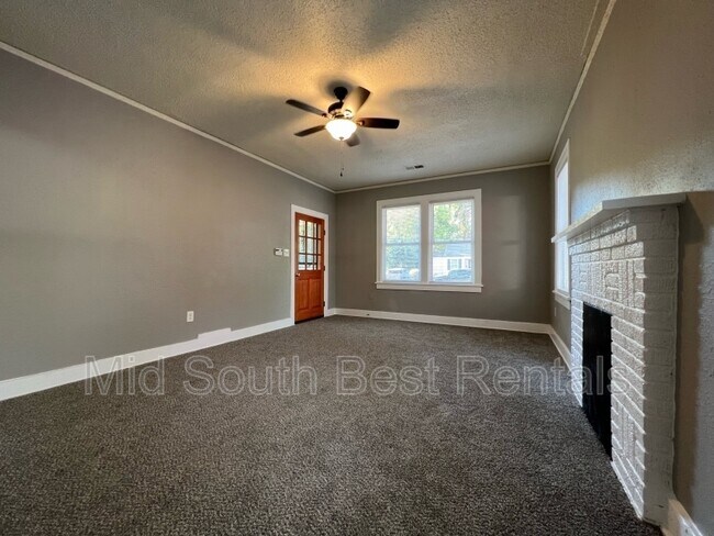 Building Photo - 3210 Lyndale Ave